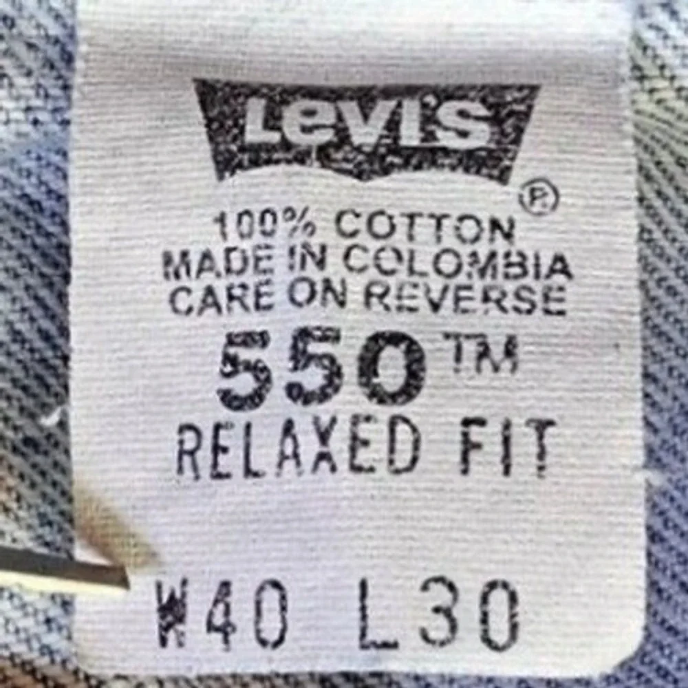 Levis 550 Relaxed Fit Jeans Mens 40x30 Light Wash Blue Tapered Denim 00550-4891